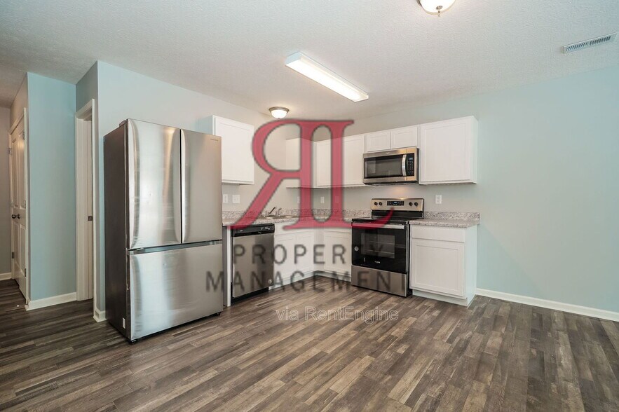 Building Photo - 42 Waterman Ave