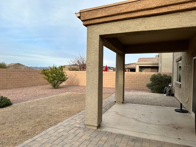 Building Photo - Beautiful Home in Saguaro Bloom!