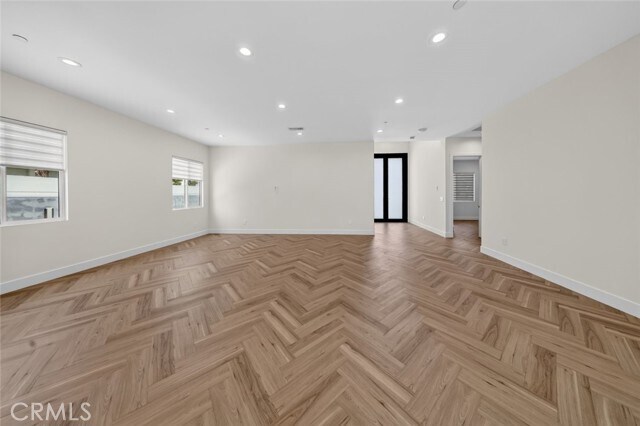 Building Photo - 8018 Shadyglade Ave
