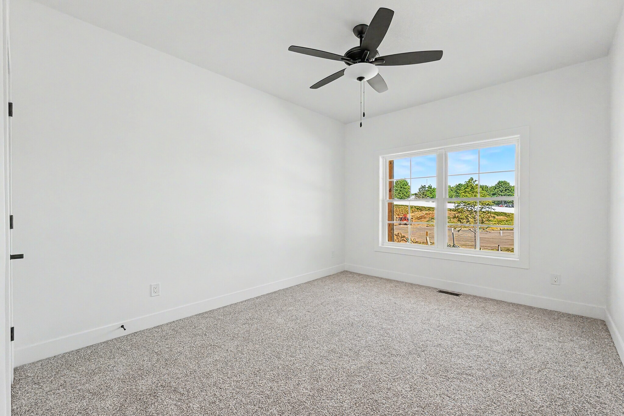 Building Photo - 1326 Heights Ct