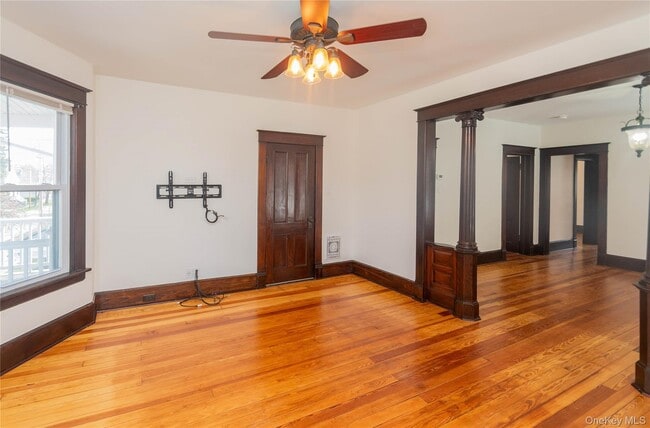 Building Photo - 15 Taylor Ave