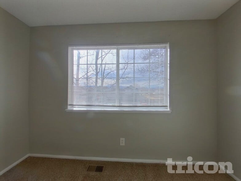 Building Photo - 3025 Richmond Dr