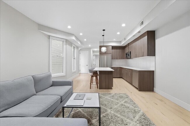 Building Photo - 289 Webster Ave