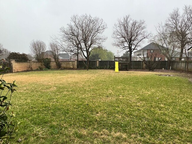 Building Photo - 4 BEDROOM GREENACRES BEAUTY!