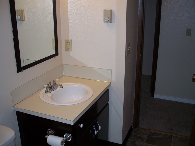 Building Photo - 11020 122nd St E