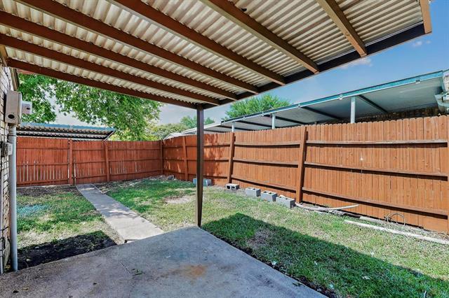 Building Photo - 1425 Brazos Dr