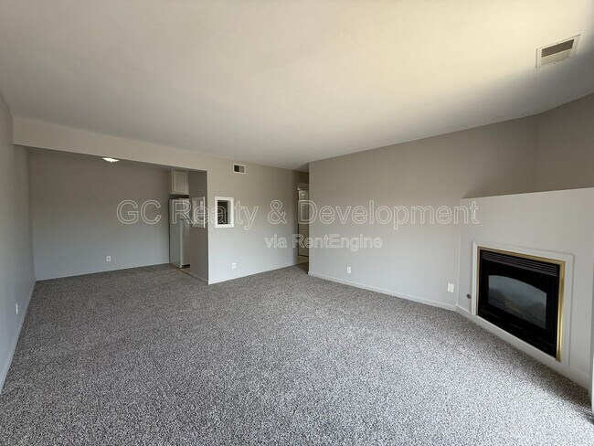 Building Photo - 1875 Tall Oaks Dr