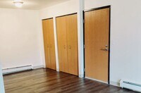 Building Photo - 3796 S Ravenna Rd