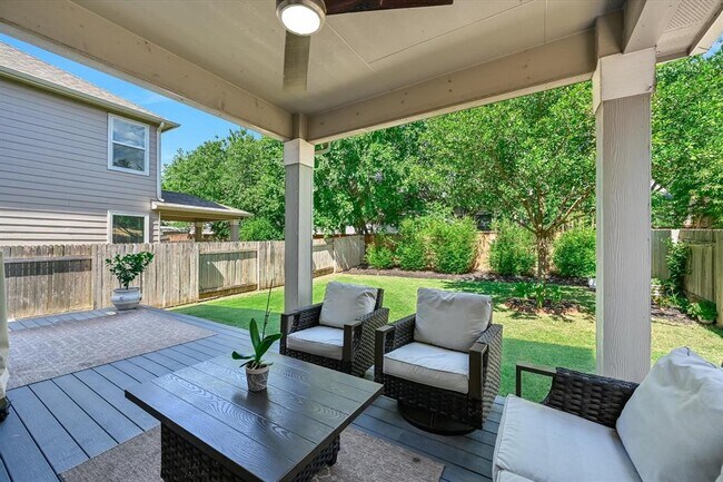 Building Photo - 9012 Golden Leaf Dr