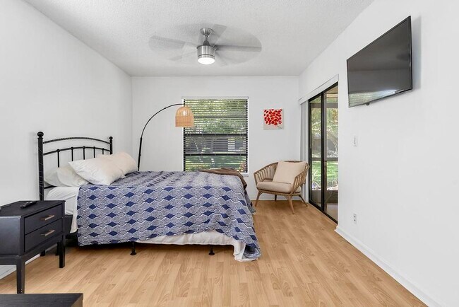 Building Photo - 416 Buttonwood Pl
