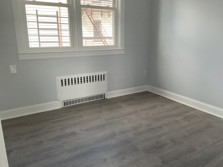 Bedroom 1 - 118 Convent Pl