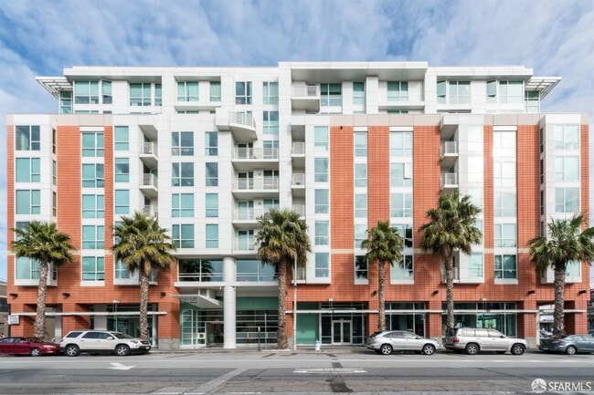 Building Photo - 555 4th St