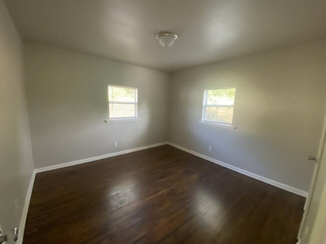 Building Photo - 4536 S Xenophon Ave