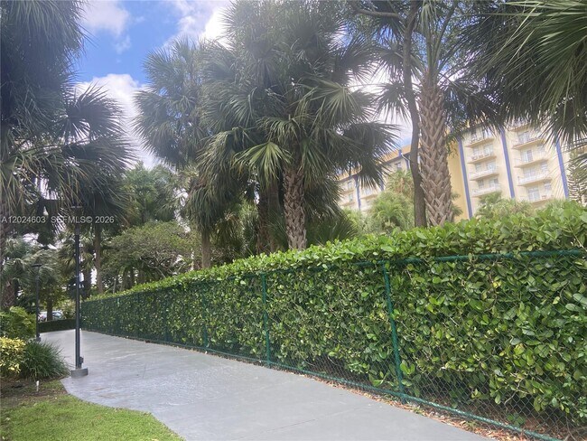 Building Photo - 4550 NW 9th St