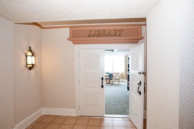 Building Photo - 18021 Biscayne Blvd