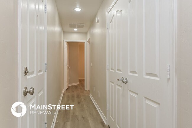 Building Photo - 6936 S Blueeyes Dr