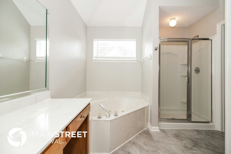 Building Photo - 9135 Tremont Dr