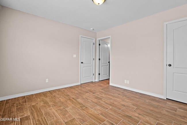 Building Photo - 8804 Eclipse St