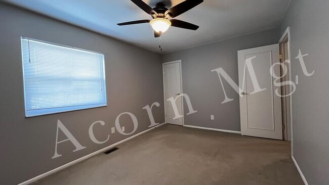 Building Photo - 73 Tarryton Court West