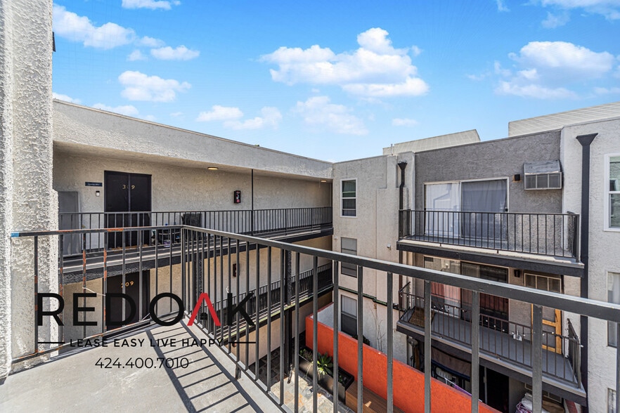 Building Photo - 134 N Mariposa Ave