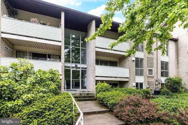 Building Photo - 5602 Bismach Dr