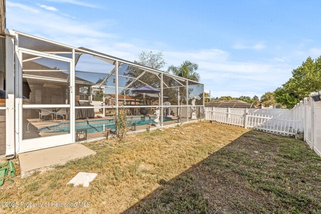 Building Photo - 4052 Montano Ave