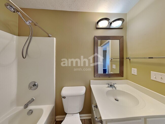Building Photo - 12700 Hearthstone Dr