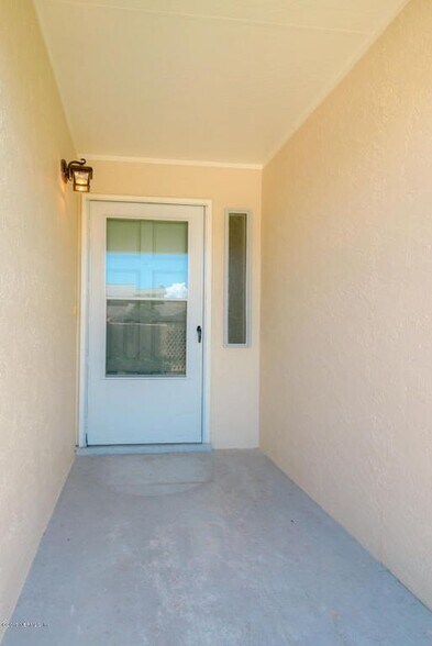 Front door - 172 La Pasada Cir S