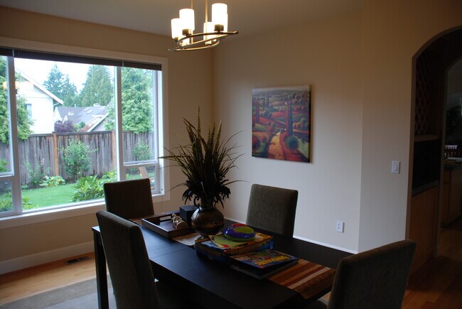 Building Photo - 20522 NE 23rd Ct