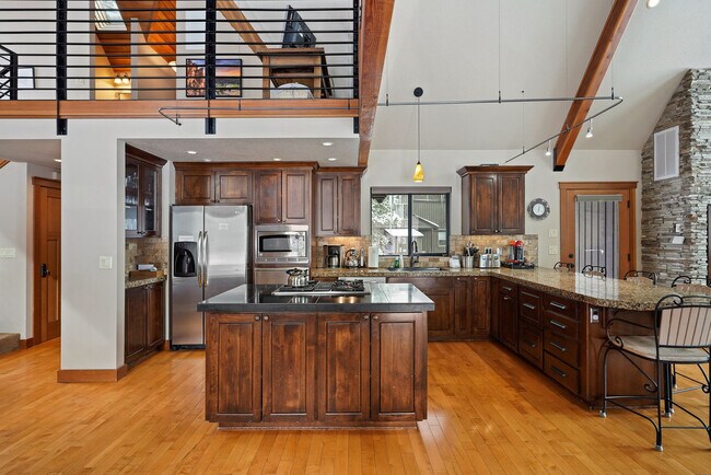 Building Photo - 8 Mt Baker Ln