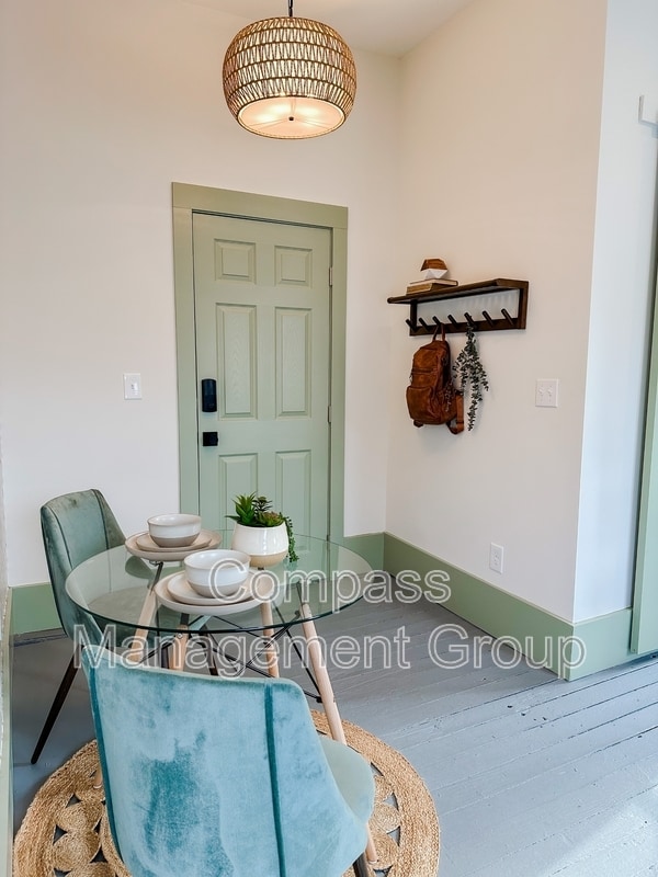 Building Photo - 813 Hall of Fame Dr