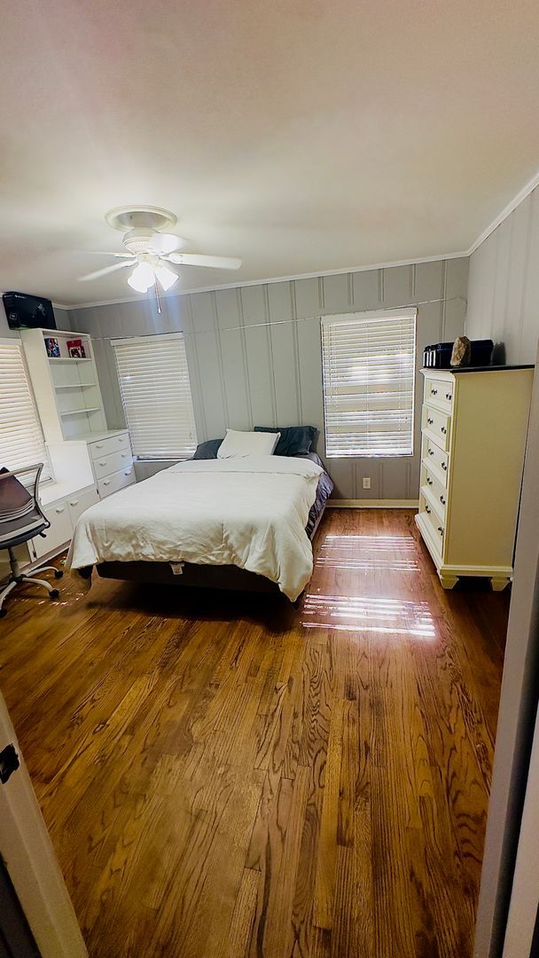 Building Photo - 2008 Longview Dr