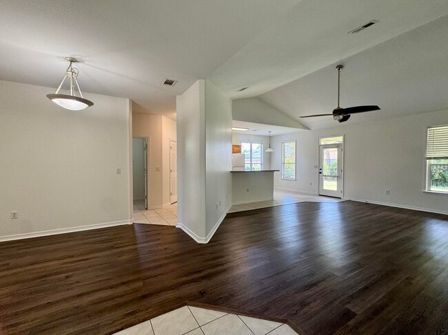 Building Photo - 418 White Heron Dr