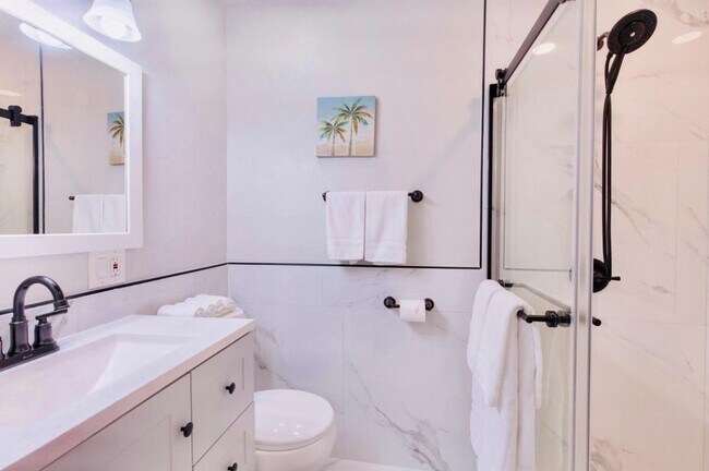 Building Photo - 279 Hach Ln