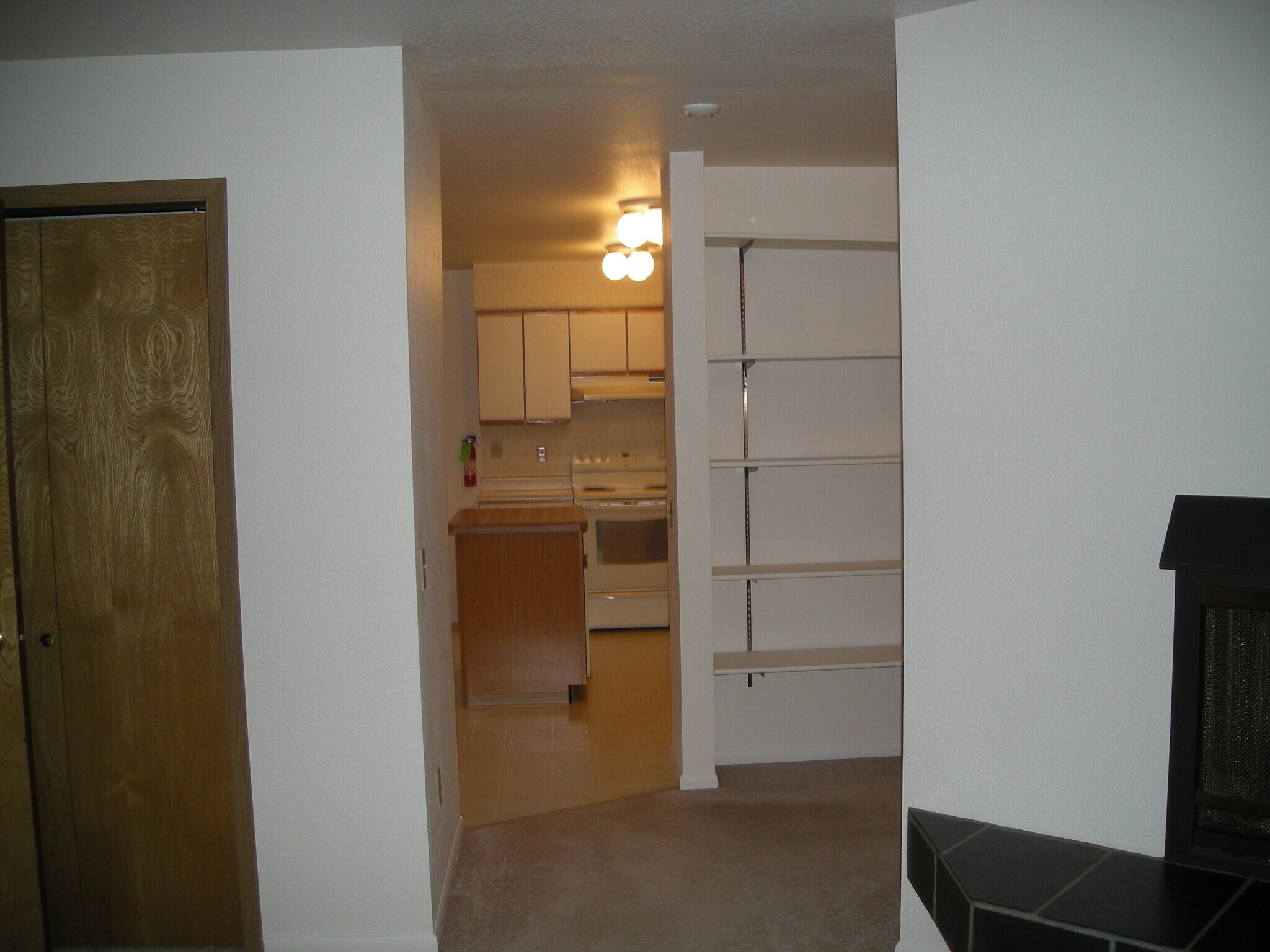 Building Photo - 700 W 47th Ave