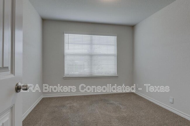 Building Photo - 121 Little Wichita