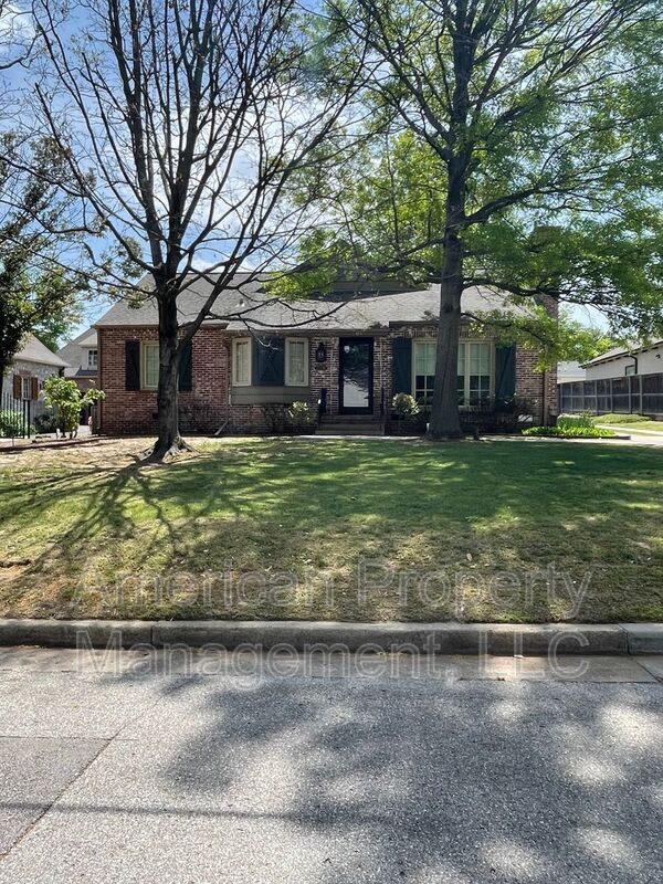 Primary Photo - 2536 E 22nd Pl