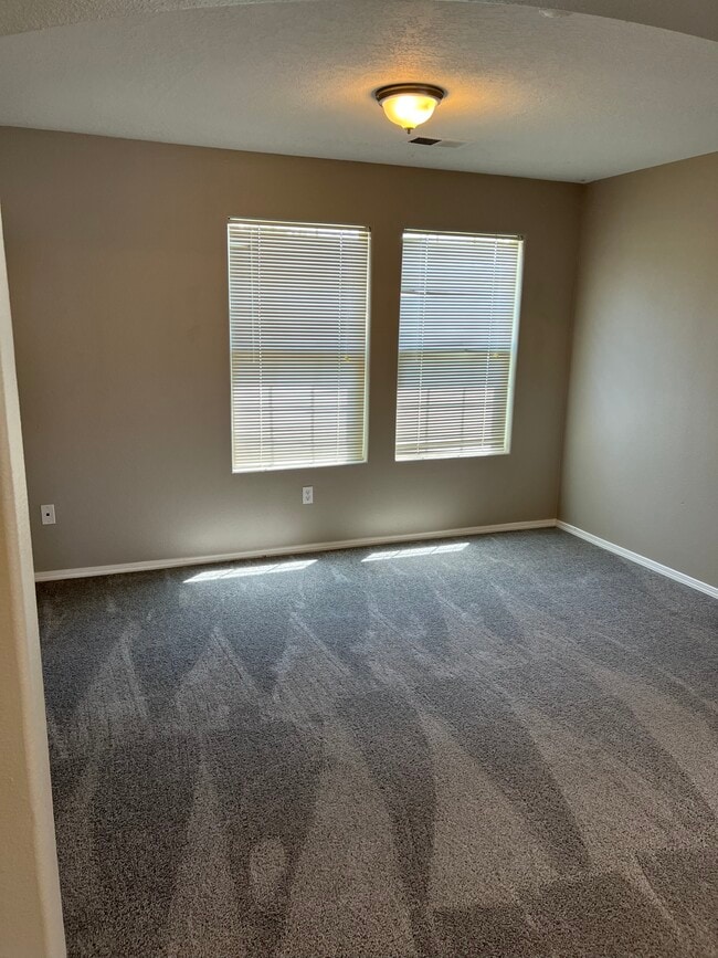 Building Photo - 2763 Butch Cassidy Dr SW