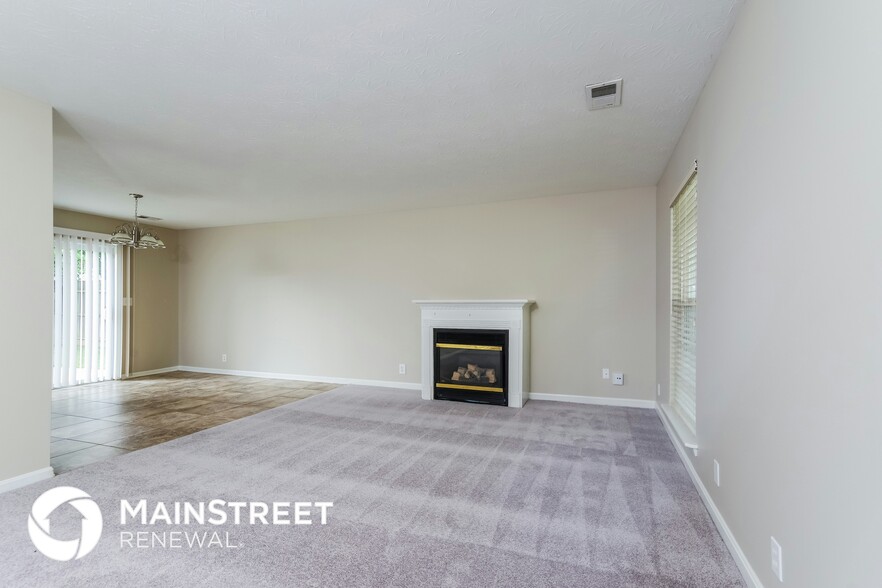 Building Photo - 8104 Apple Valley Dr