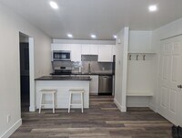 Building Photo - Bright & Inviting 1BDR Ground Level Condo