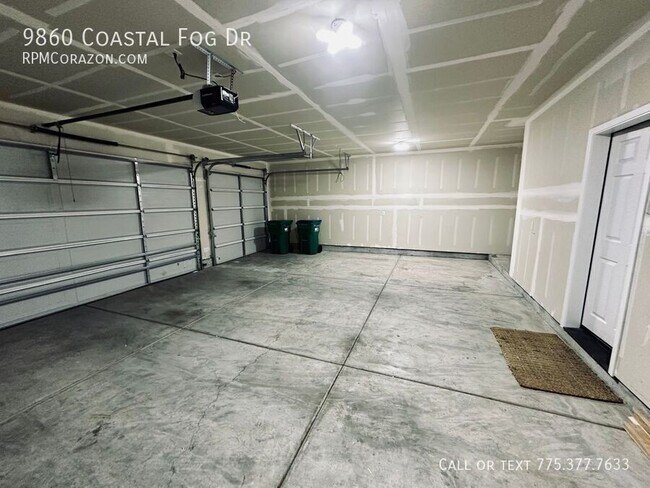 Building Photo - 9860 Coastal Fog Dr