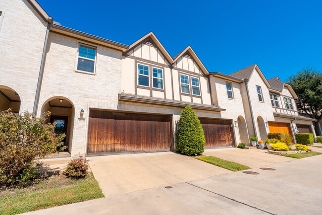 Building Photo - 8715 Tudor Pl