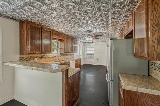 Building Photo - 1116 Kettler St
