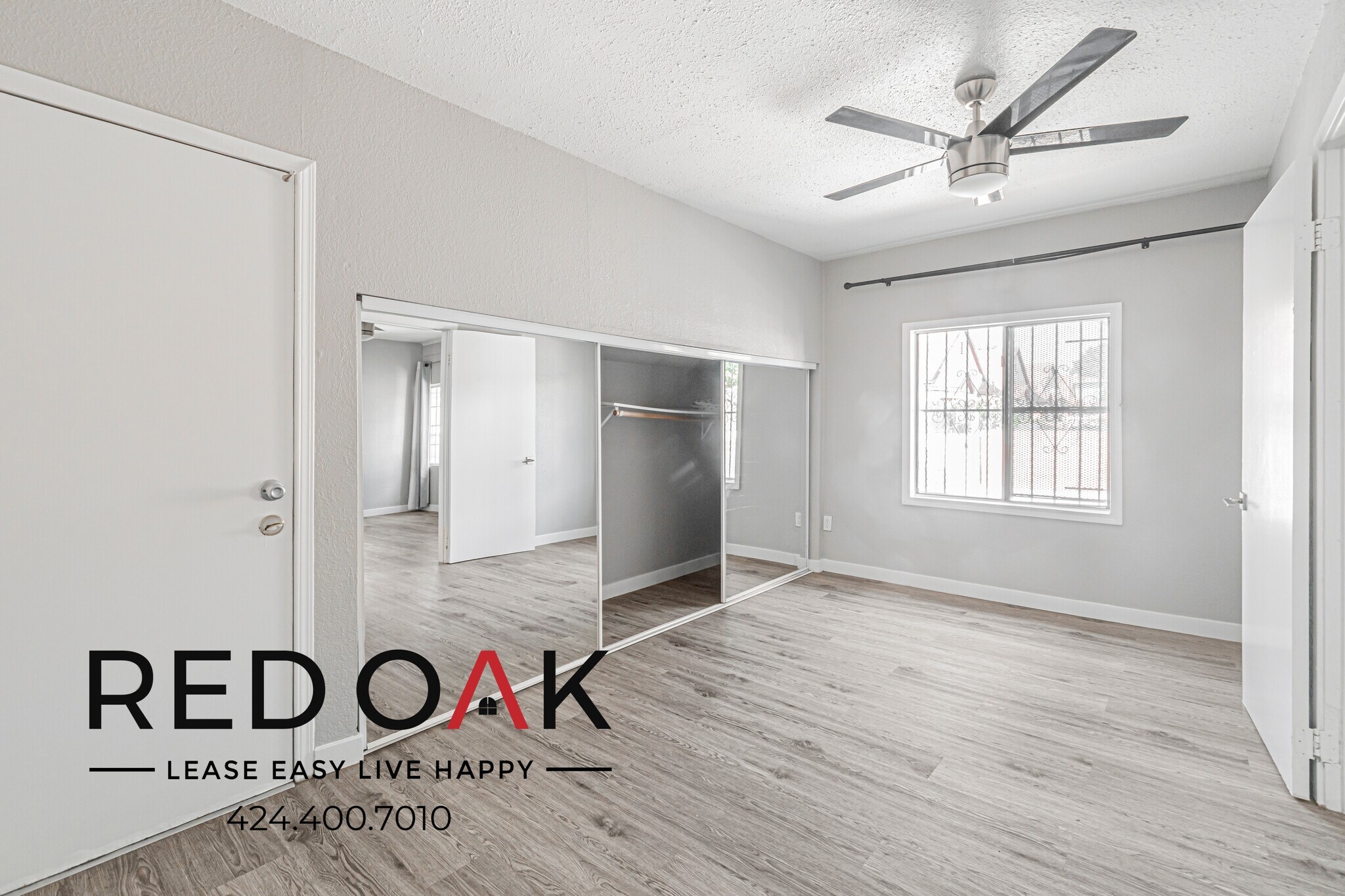 Building Photo - 810 W 42nd Pl