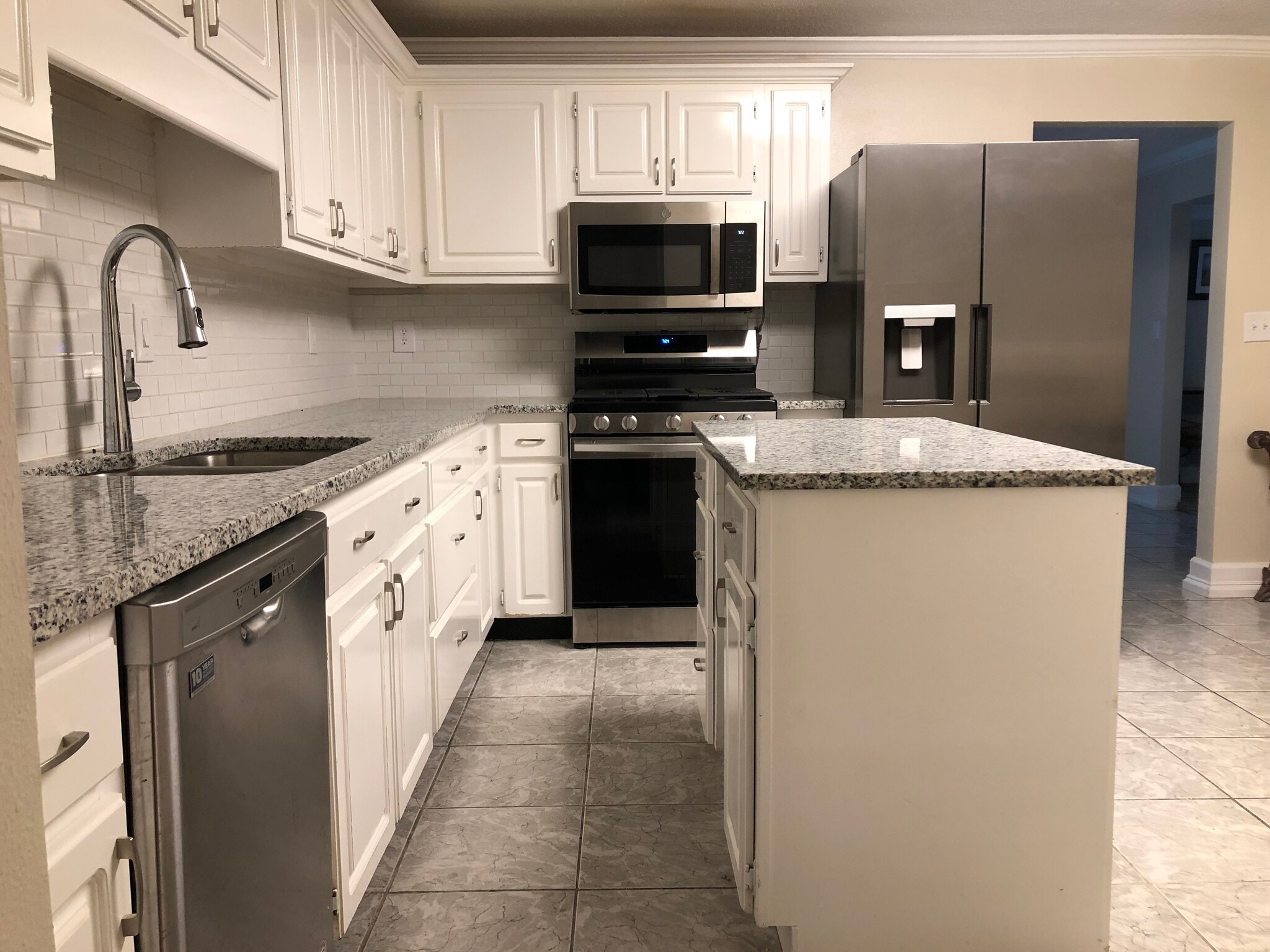 Building Photo - 1185 Johnson Rd