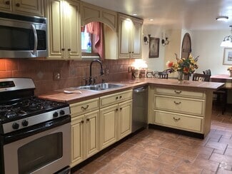 Building Photo - Furnished Apartment Living at 277 N Highland