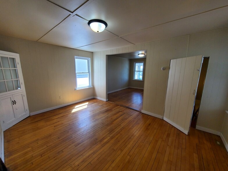 Building Photo - 206 West Bluff Street