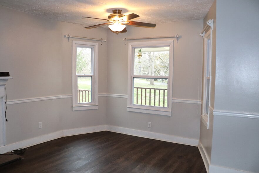 Building Photo - 10075 Westland Dr