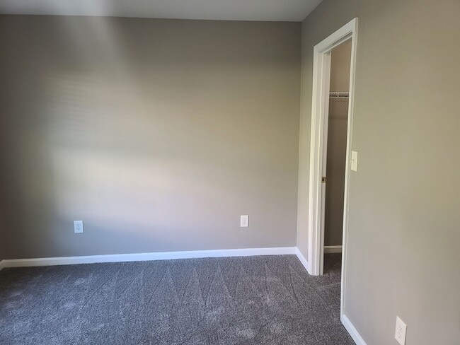 Building Photo - 3 Bedroom Townhouse for Rent in Waynesboro!