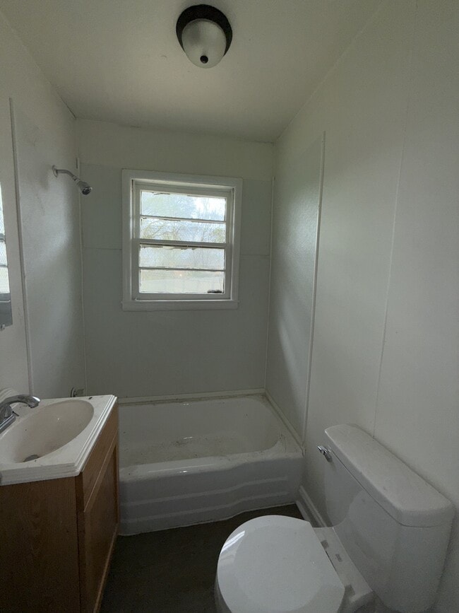 Building Photo - 6117 Patton Ave